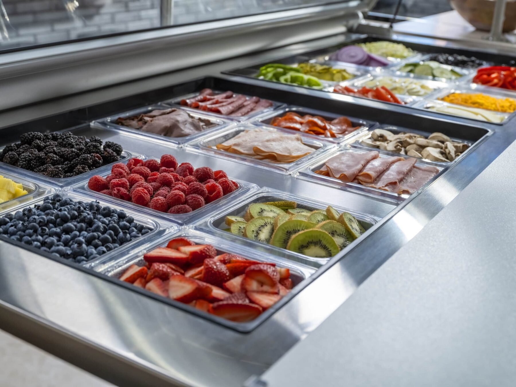 Fresh_Start_Market_TSSU-CloseUp_Models_0066_HR-1-1800&#215;1350